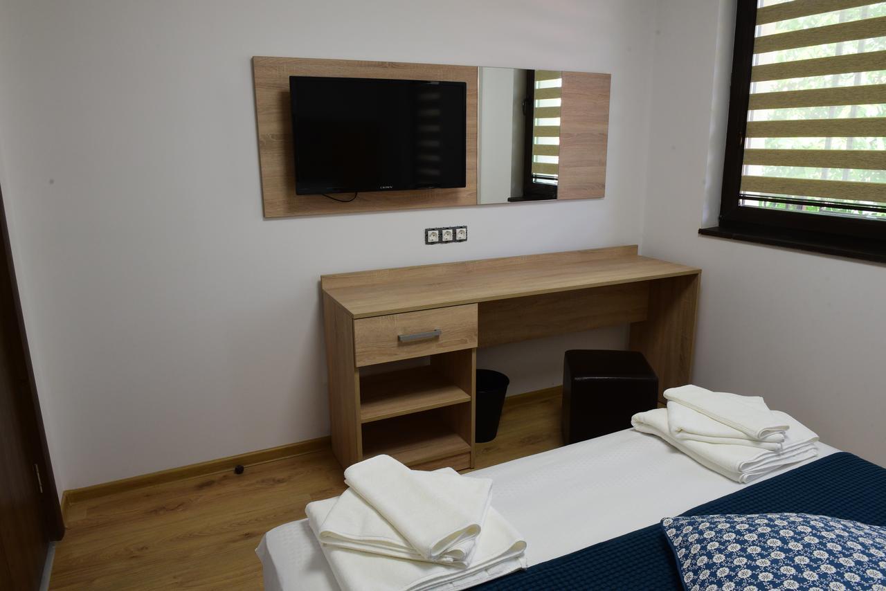 Hotel Active Apartments Targovisjte Buitenkant foto