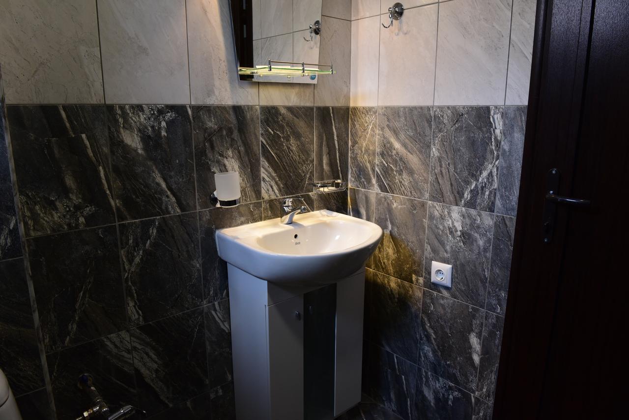 Hotel Active Apartments Targovisjte Buitenkant foto